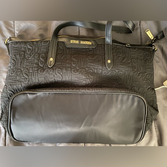 Steve Madden Travel Bag! - Picture 2 of 5